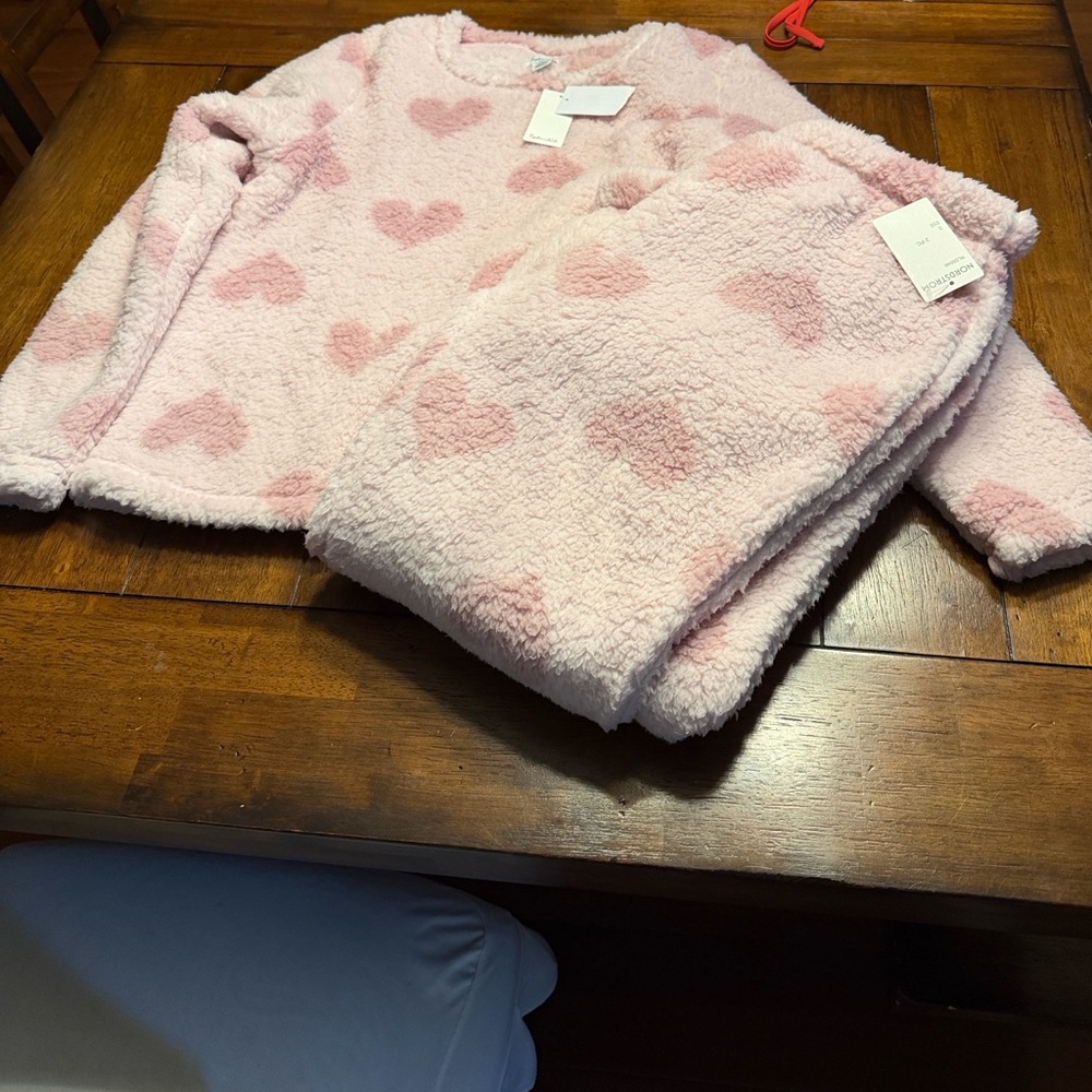 Splendid Blush Heart Fleece Top